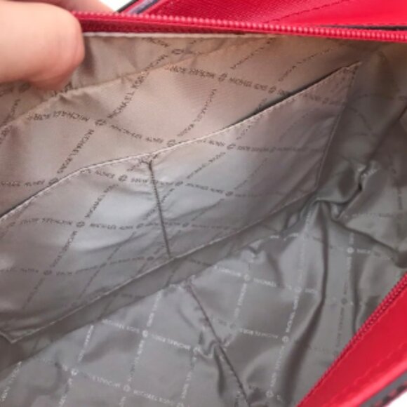 EUC Michael Kors Jet Set Purse and Wallet - Picture 5 of 7